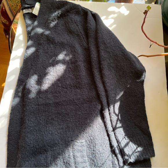 B. Young Fine Knit Long open Navy Blue cardigan in Medium size - Picture 6 of 6